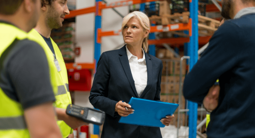 Nhân viên quản lý kho